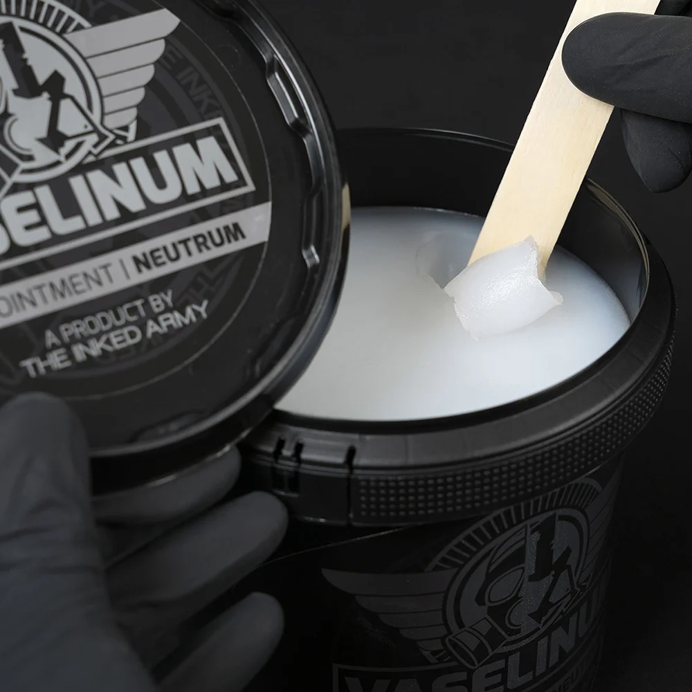 The Inked Army - Vaselinum Neutrum - White Vaseline - 1000 ml